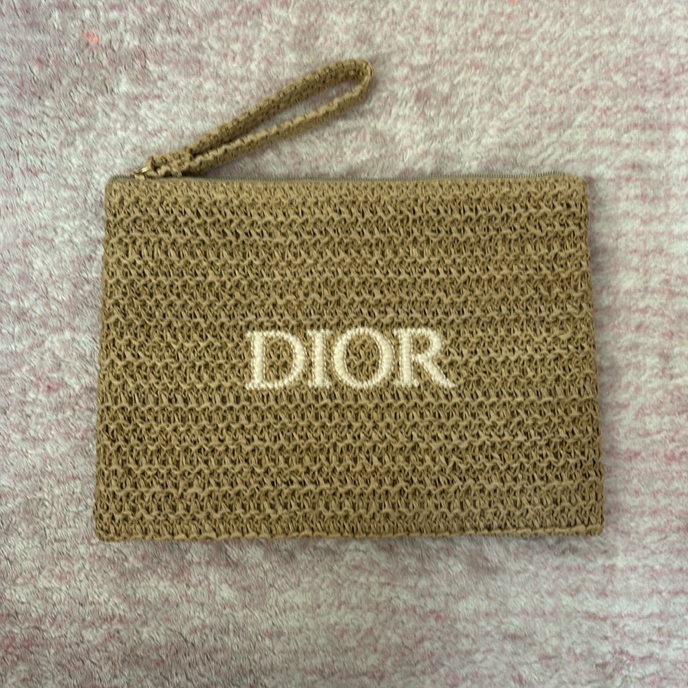 New in box Dior Tan Raffia Clutch with Wristlet - Picture 2 of 9